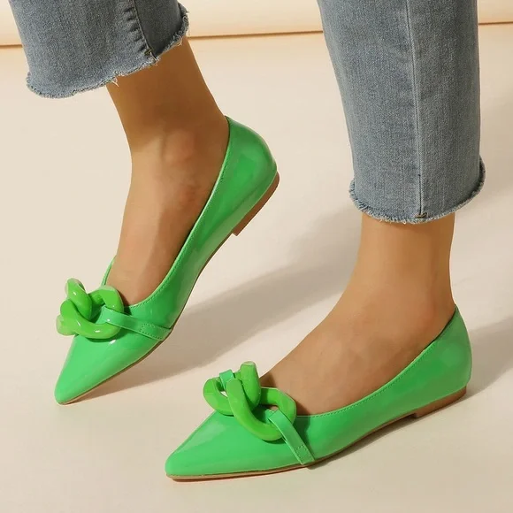 VIBRANT PATENT LEATHER CHAIN TRIM POINTED TOE BALLET FLATS - GREEN - Picture 1 of 9